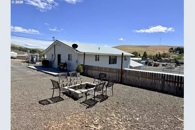325 W Linden Way, Heppner, OR 97836 - Photo 3