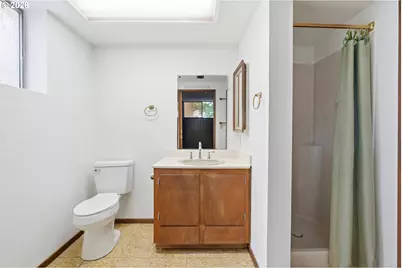 17610 NE Multnomah Dr, Portland, OR 97230 - Photo 27