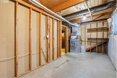 17610 NE Multnomah Dr, Portland, OR 97230 - Photo 29