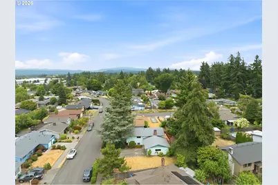 17610 NE Multnomah Dr, Portland, OR 97230 - Photo 5