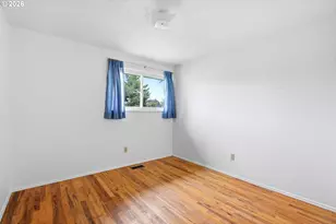 17610 NE Multnomah Dr, Portland, OR 97230 - Photo 19
