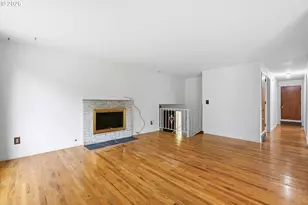 17610 NE Multnomah Dr, Portland, OR 97230 - Photo 13