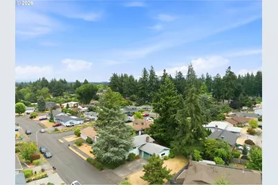 17610 NE Multnomah Dr, Portland, OR 97230 - Photo 7