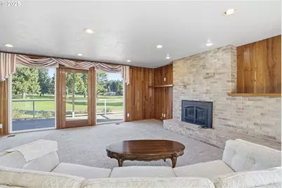 2040 N Country Club Dr, Canby, OR 97013 - Photo 11