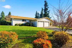 2040 N Country Club Dr, Canby, OR 97013 - Photo 3