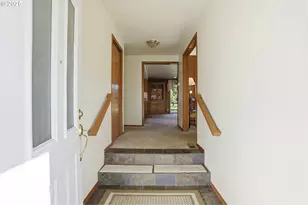 2040 N Country Club Dr, Canby, OR 97013 - Photo 5