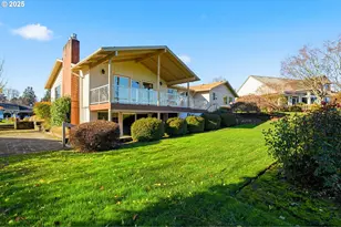 2040 N Country Club Dr, Canby, OR 97013 - Photo 39