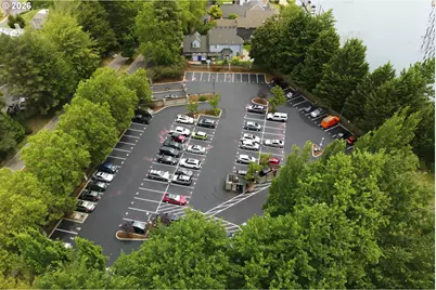 11694 N Island Cove Ln, Portland, OR 97217 - Photo 25