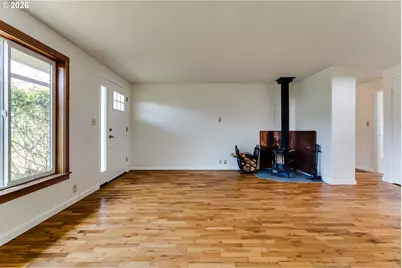 2125 W 19th Pl, Eugene, OR 97405 - Photo 13