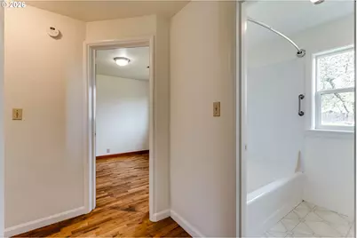 2125 W 19th Pl, Eugene, OR 97405 - Photo 23