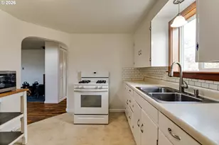 2125 W 19th Pl, Eugene, OR 97405 - Photo 17