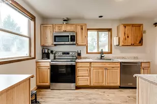 24723 Warthen Rd, Elmira, OR 97437 - Photo 5