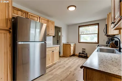 24723 Warthen Rd, Elmira, OR 97437 - Photo 9