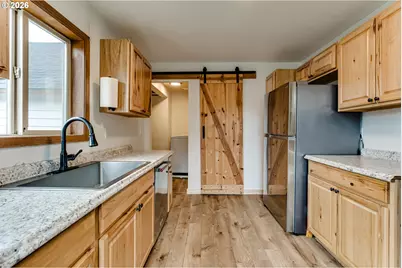 24723 Warthen Rd, Elmira, OR 97437 - Photo 5