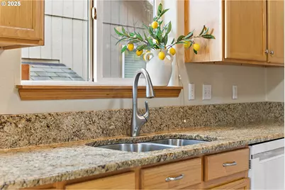 20794 Walnut St NE, Aurora, OR 97002 - Photo 15