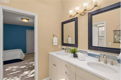 17634 Brookhurst Dr, Lake Oswego, OR 97034 - Photo 35