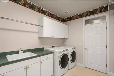 17634 Brookhurst Dr, Lake Oswego, OR 97034 - Photo 27