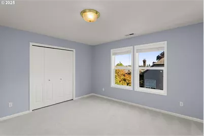 17634 Brookhurst Dr, Lake Oswego, OR 97034 - Photo 37