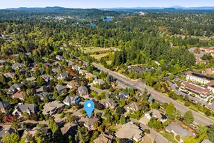 17634 Brookhurst Dr, Lake Oswego, OR 97034 - Photo 47