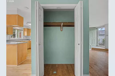 18508 NE Wasco St, Portland, OR 97230 - Photo 9