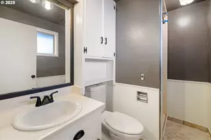 1565 Monterey Ave, Eugene, OR 97401 - Photo 27