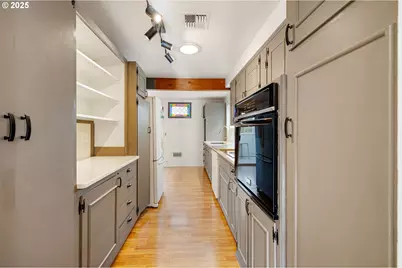 1565 Monterey Ave, Eugene, OR 97401 - Photo 13