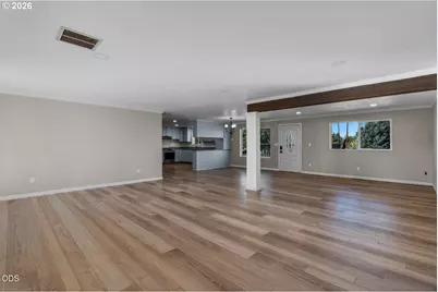 3890 NW 25th St, Redmond, OR 97756 - Photo 5