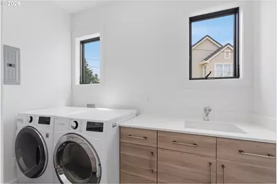 4409 SW Carl Pl, Portland, OR 97239 - Photo 35