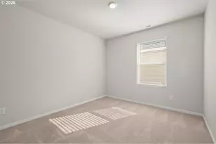 2952 V St, Springfield, OR 97477 - Photo 27