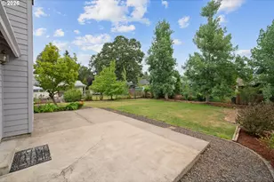 925 Donna Lynn Way, Gladstone, OR 97027 - Photo 27