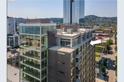 1255 NW 9th Ave #1305, Portland, OR 97209 - Photo 3