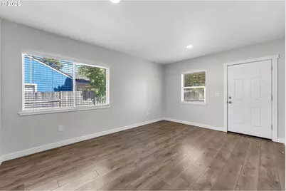2807 E 24th St, Vancouver, WA 98661 - Photo 5