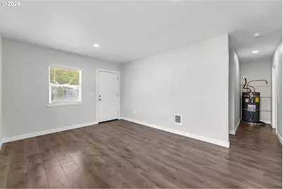 2807 E 24th St, Vancouver, WA 98661 - Photo 3