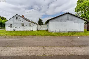 123 10th St, Springfield, OR 97477 - Photo 3