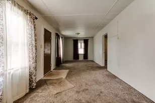 123 10th St, Springfield, OR 97477 - Photo 7