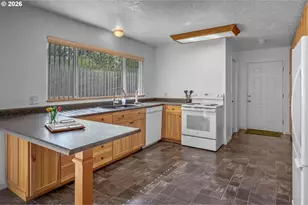 75384 Valley Ln, Clatskanie, OR 97016 - Photo 15