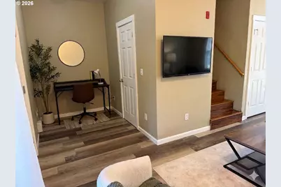695 SE 197th Ave, Portland, OR 97233 - Photo 3