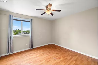 695 SE 197th Ave, Portland, OR 97233 - Photo 15
