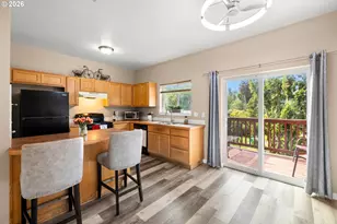 695 SE 197th Ave, Portland, OR 97233 - Photo 7