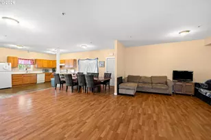 695 SE 197th Ave, Portland, OR 97233 - Photo 27