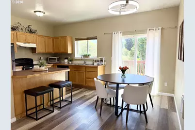695 SE 197th Ave, Portland, OR 97233 - Photo 5