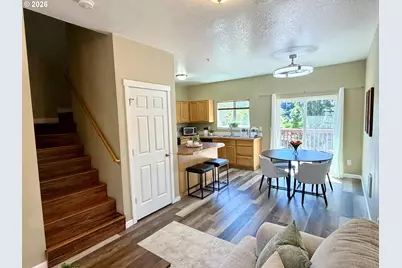 695 SE 197th Ave, Portland, OR 97233 - Photo 7