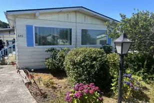 1601 Rhododendron Dr, Florence, OR 97439 - Photo 1