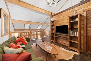 70548 E Mountain Dr, Rhododendron, OR 97049 - Photo 17