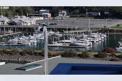 222 Del Norte Ln #8, Brookings, OR 97415 - Photo 29