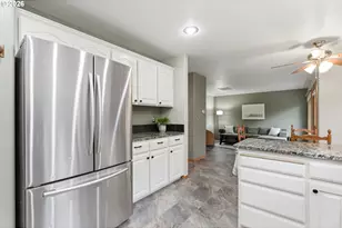 1496 SE Althaus Dr, Troutdale, OR 97060 - Photo 21