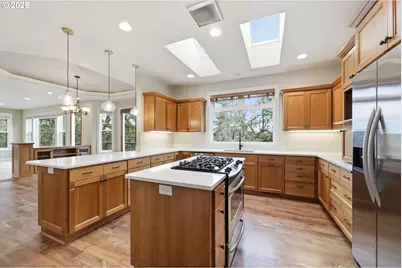 453 Dellwood Dr, Eugene, OR 97405 - Photo 11