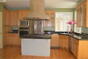 13610 SE Snowfire Dr, Happy Valley, OR 97086 - Photo 3
