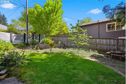 1750 E 26th Ave, Eugene, OR 97403 - Photo 31