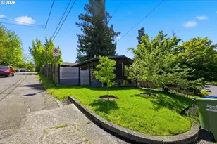 1750 E 26th Ave, Eugene, OR 97403 - Photo 11